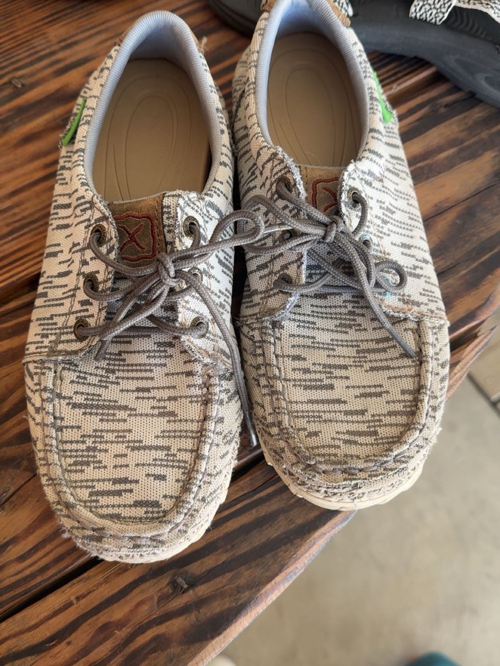 Twisted X Women's Beige and Gray Casual Canvas Moccasin Sneakers
